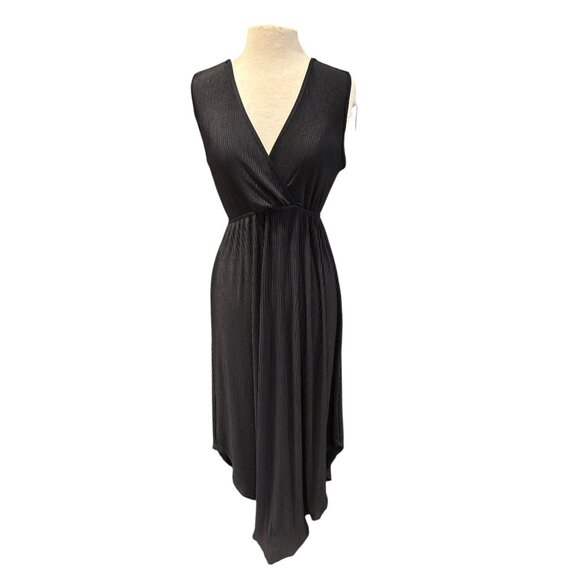 Sleeveless Black V-Neck Asymmetrical Hem Dress By J.Vini Made With Pleated - Picture 1 of 9